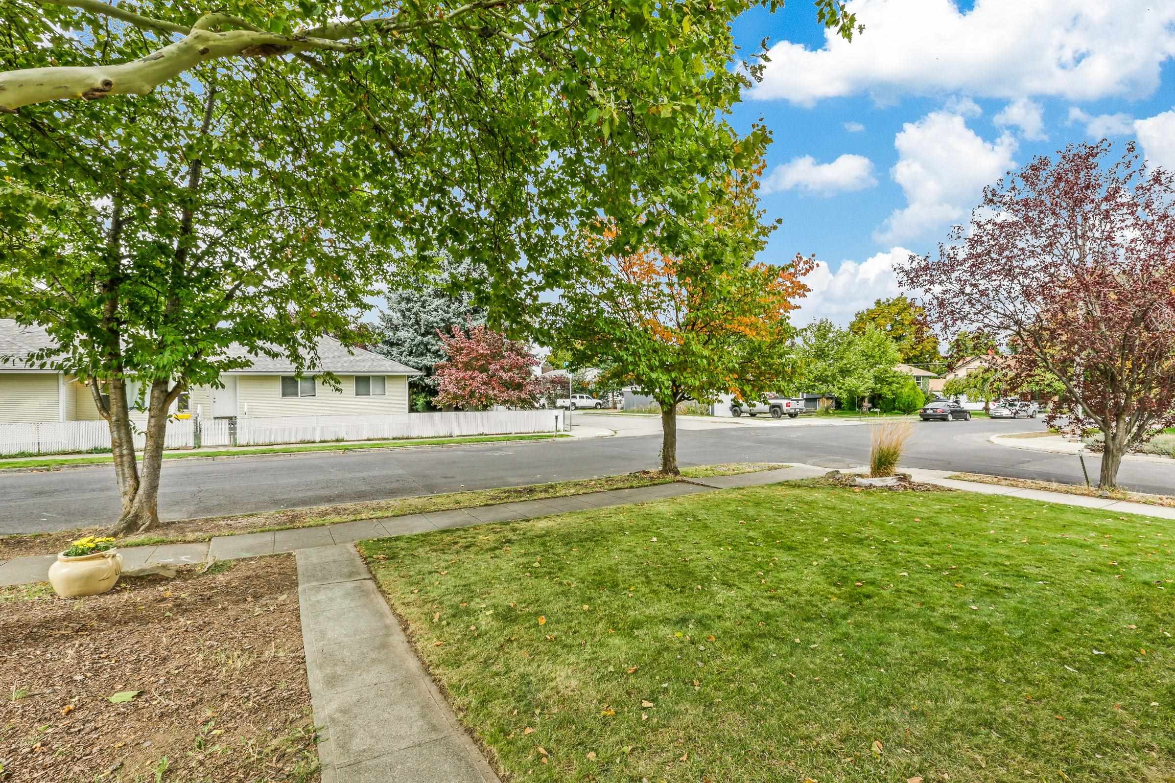 2303 South Myrtle Street Spokane, WA 99223 - Photo 4 of 28