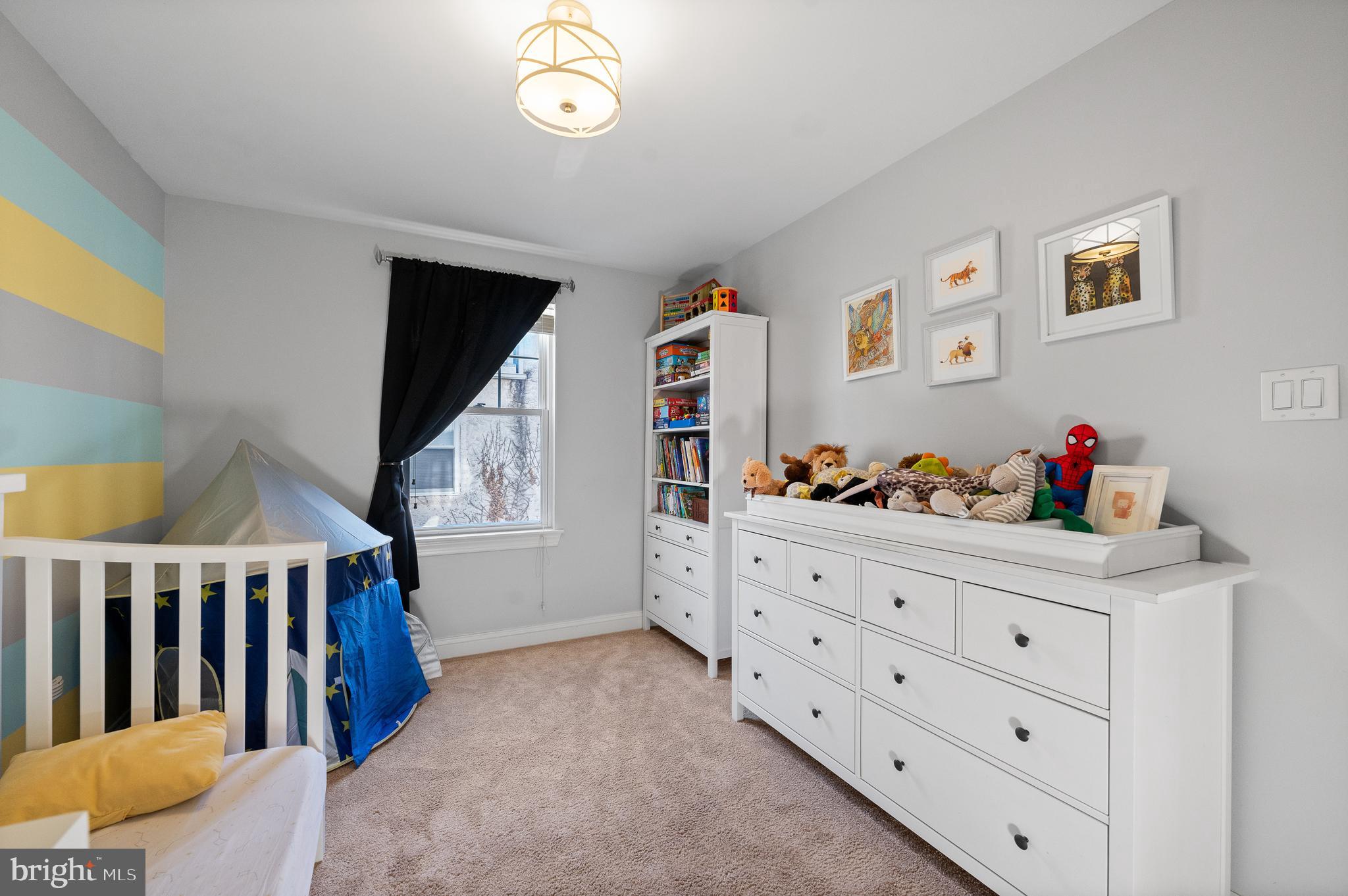 612 Queen Street Philadelphia, PA 19147 - Photo 29 of 40 Third Bedroom