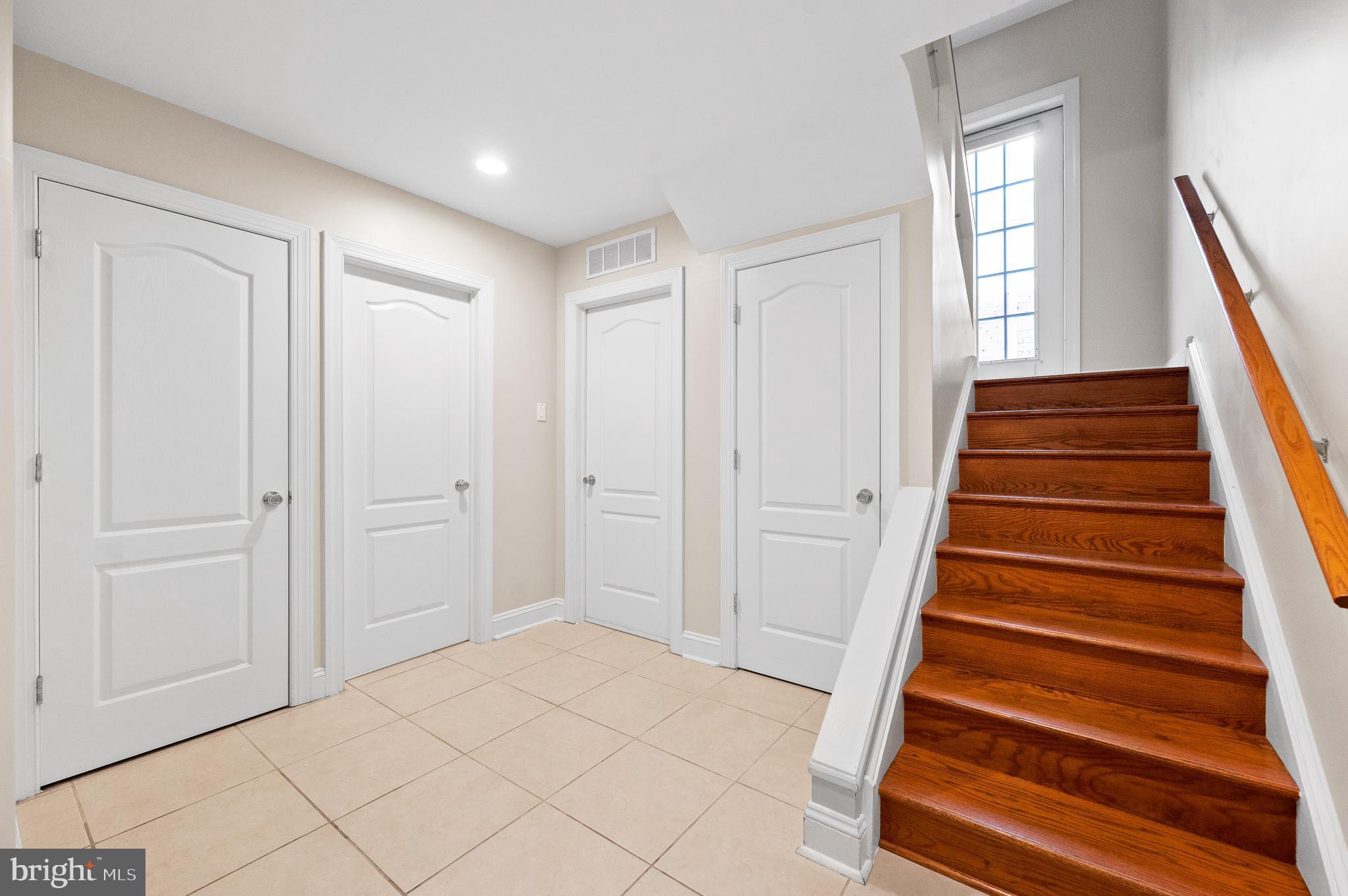 612 Queen Street Philadelphia, PA 19147 - Photo 31 of 40 Main Floor - Street Level