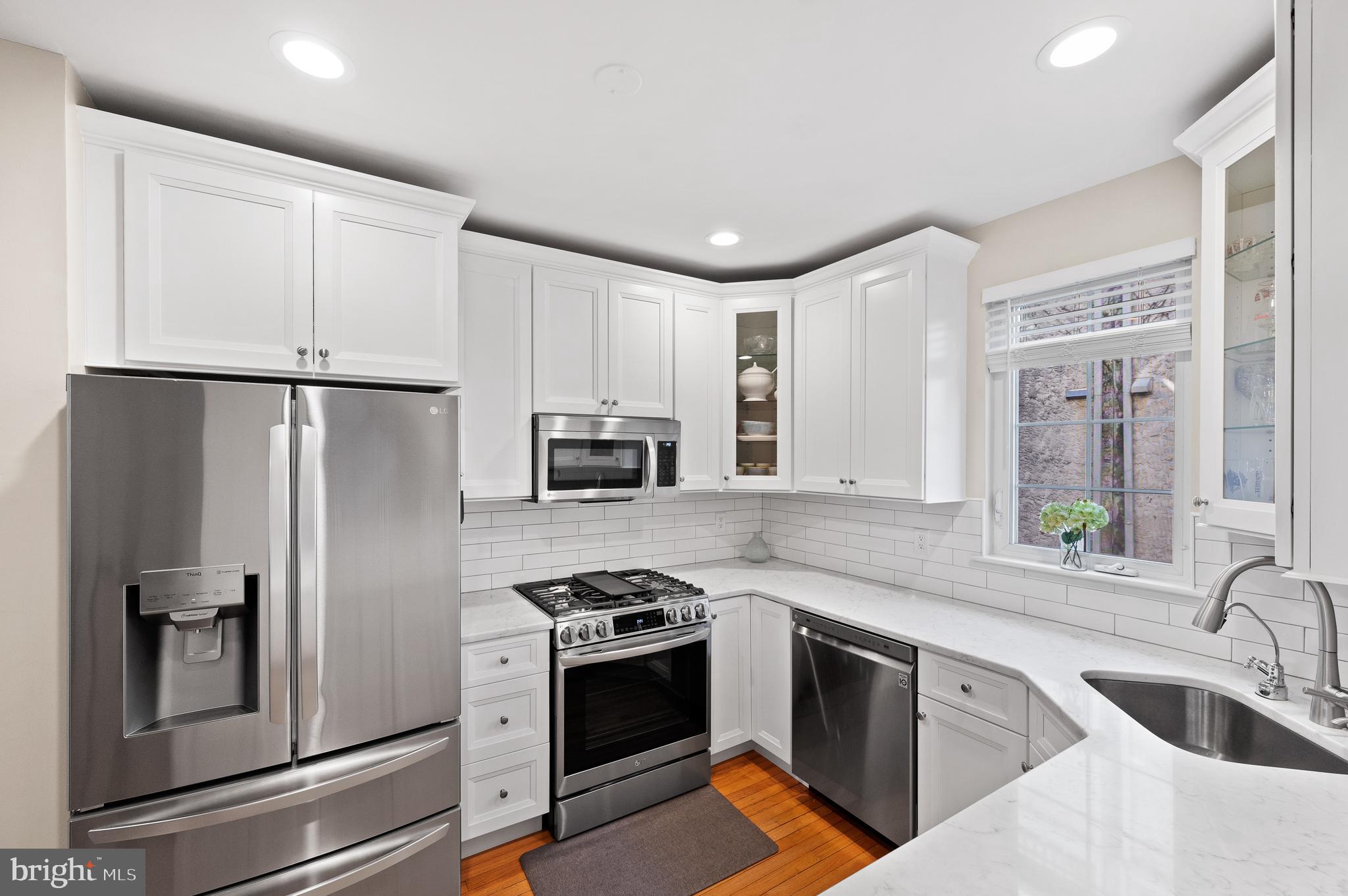 612 Queen Street Philadelphia, PA 19147 - Photo 6 of 40 Kitchen
