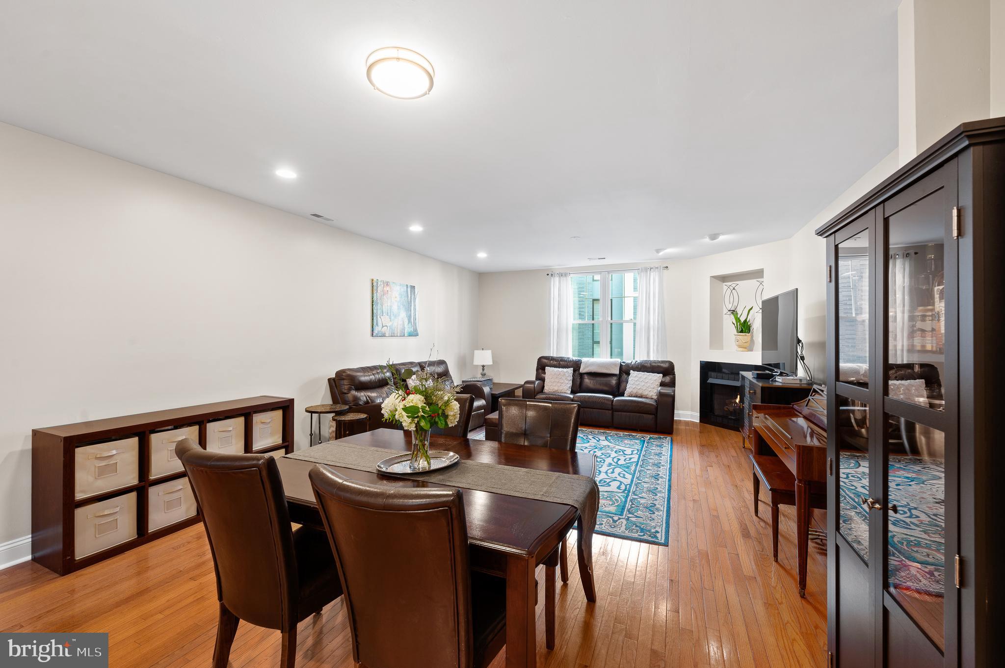 612 Queen Street Philadelphia, PA 19147 - Photo 10 of 40 Main Living Space - Second Floor