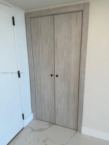 $6,000 | 19707 Turnberry Way, Unit 20L, Aventura, FL 33180