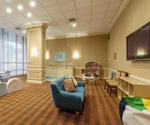 $5,700 | 19707 Turnberry Way, Unit 20L, Aventura, FL 33180