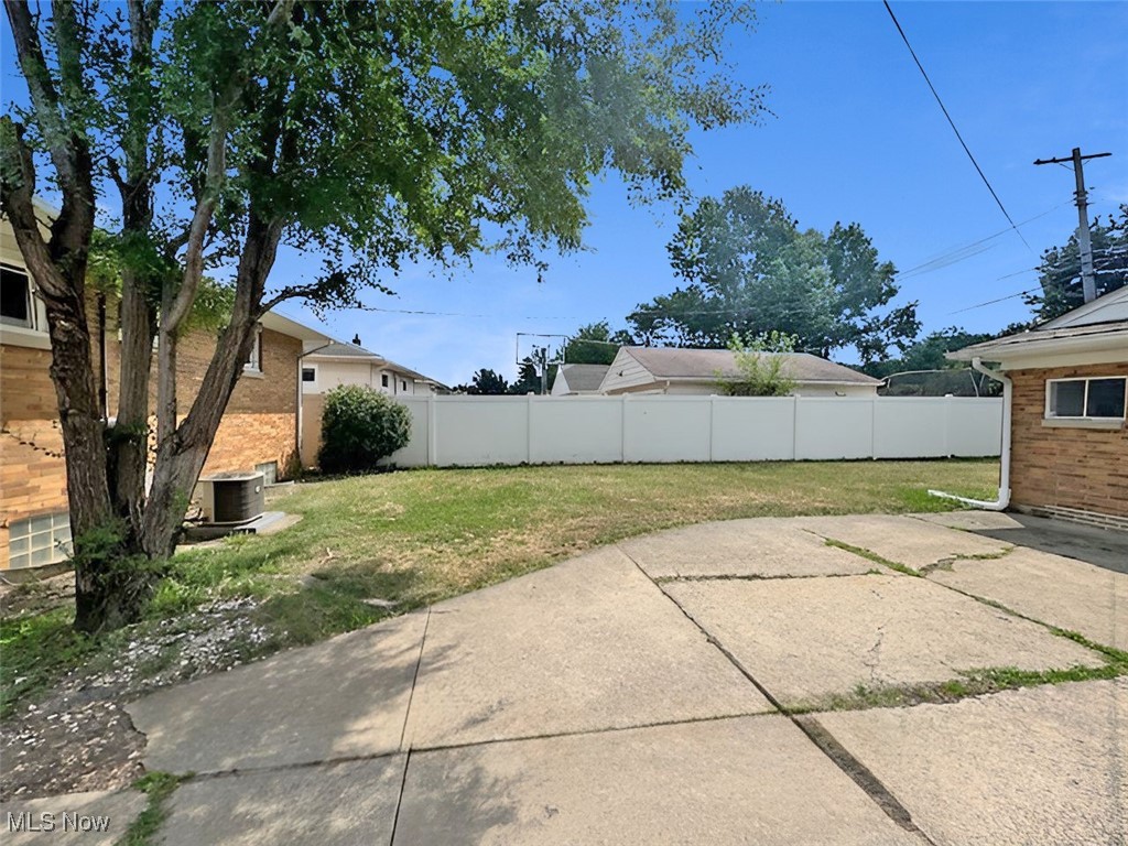 28642 Forest Road Willowick, OH 44095 - Photo 5 of 23 Fenced backyard featuring a patio