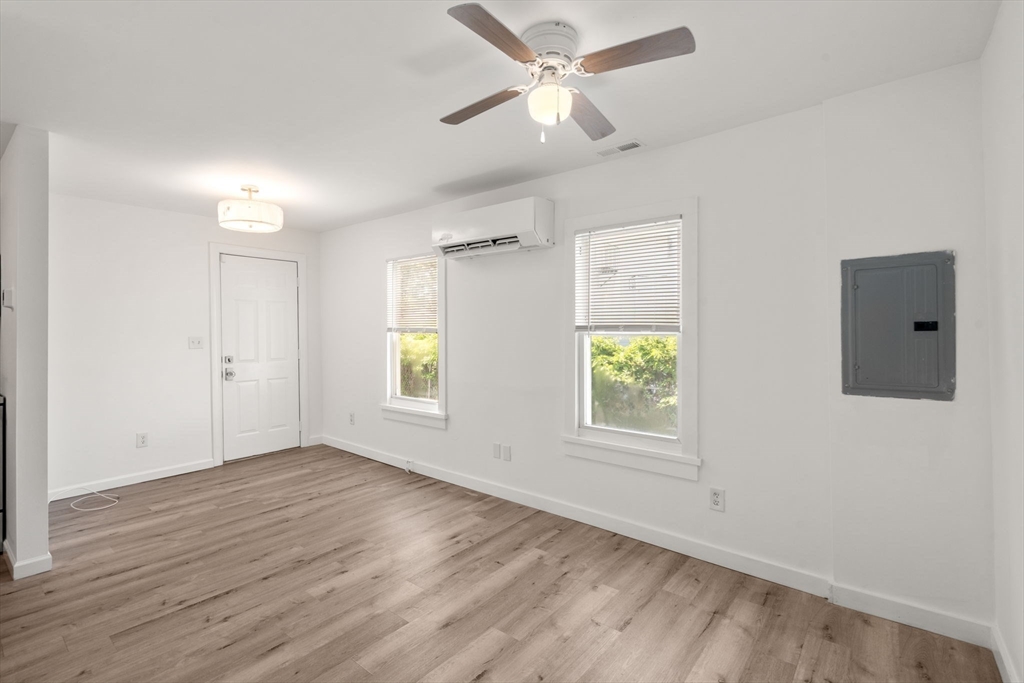 42 Riverside Avenue Swansea, MA 02777 - Photo 6 of 23
