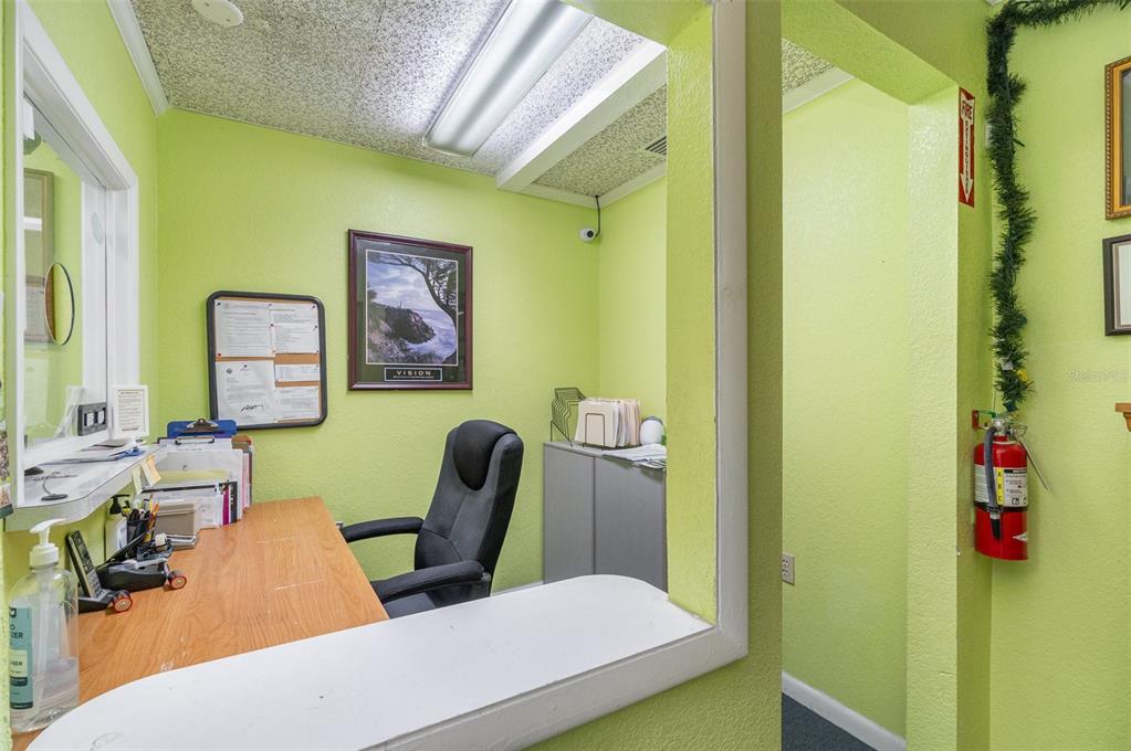 6005 Silver Star Road Orlando, FL 32808 - Photo 9 of 34