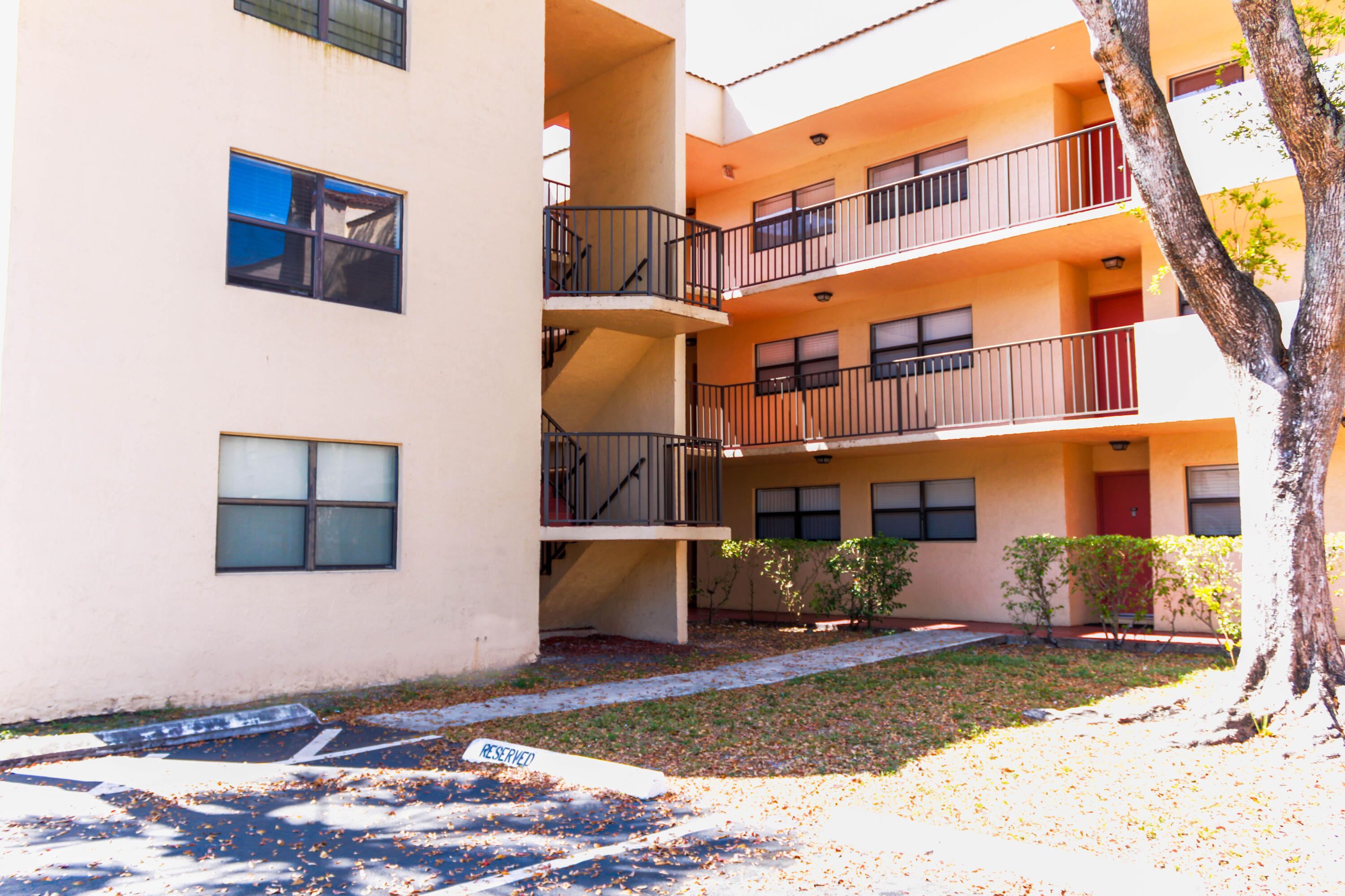 3410 Foxcroft Road, Unit 201 Miramar, FL 33025 - Photo 16 of 16 pic16-14