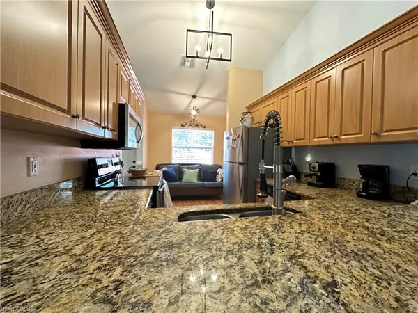 $3,800 | 241 Robin Hood Circle, Unit 204, Naples, FL 34104