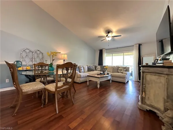 $3,800 | 241 Robin Hood Circle, Unit 204, Naples, FL 34104