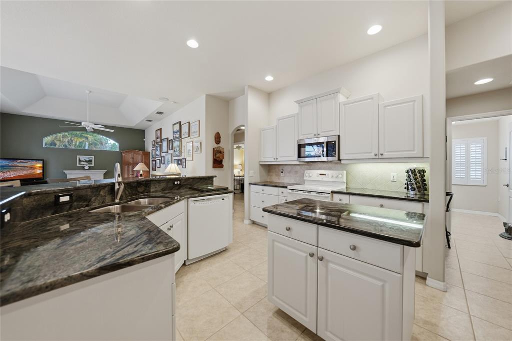 176 Medalist Road Rotonda West, FL 33947 - Photo 9 of 28