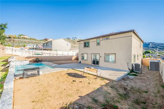 $759,900 | 7640 Messina Heights Lane, Highland, CA 92346