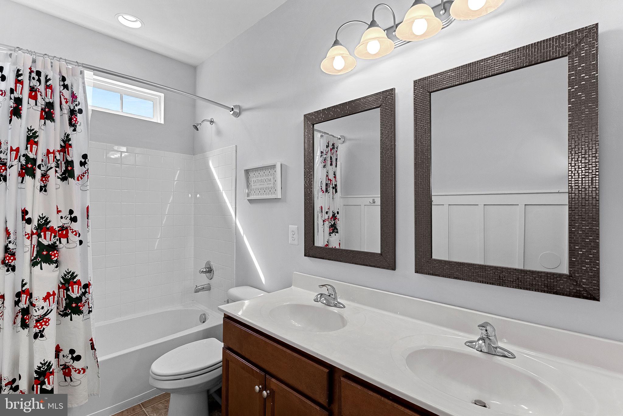 110 Setting Sun Court Stephenson, VA 22656 - Photo 51 of 72 Full hall bath