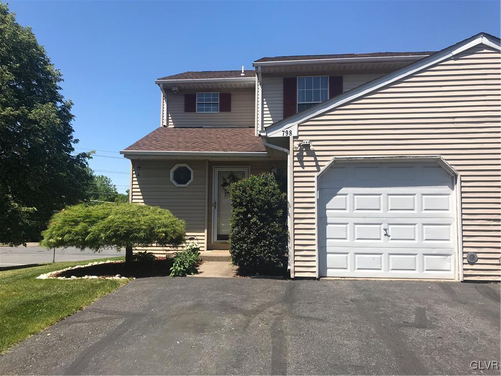 798 Briarstone Road Bethlehem, PA 18017 - Photo 1 of 45 Gallery Image 1