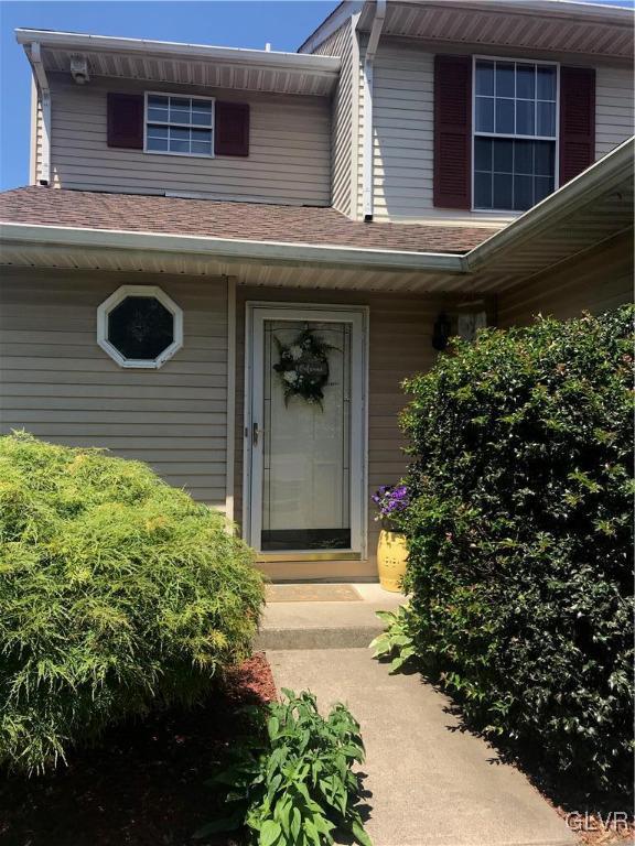 798 Briarstone Road Bethlehem, PA 18017 - Photo 2 of 45 Gallery Image 2