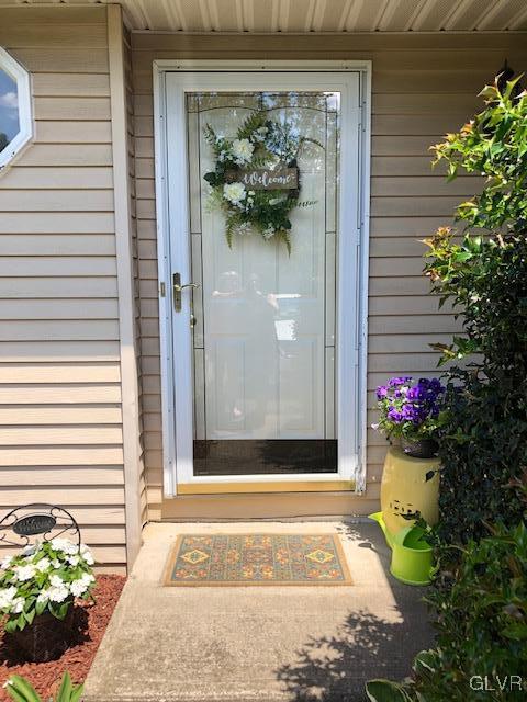 798 Briarstone Road Bethlehem, PA 18017 - Photo 3 of 45 Gallery Image 3