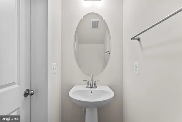 $3,300 | 45219 Temple Bar Drive, Sterling, VA 20166