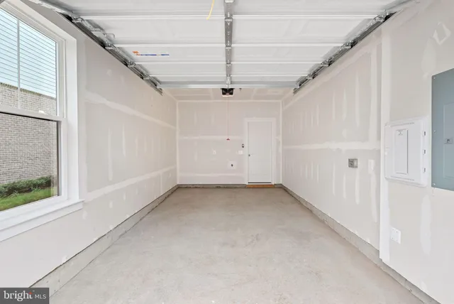 $3,300 | 45219 Temple Bar Drive, Sterling, VA 20166