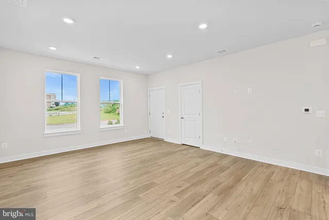 $3,300 | 45219 Temple Bar Drive, Sterling, VA 20166