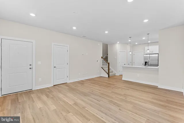 $3,300 | 45219 Temple Bar Drive, Sterling, VA 20166