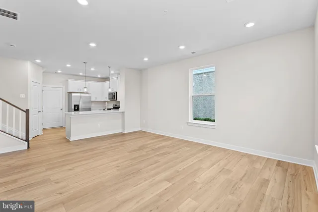 $3,300 | 45219 Temple Bar Drive, Sterling, VA 20166