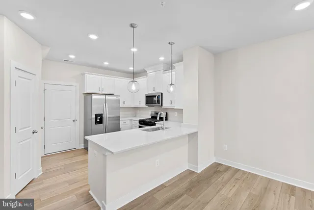 $3,300 | 45219 Temple Bar Drive, Sterling, VA 20166