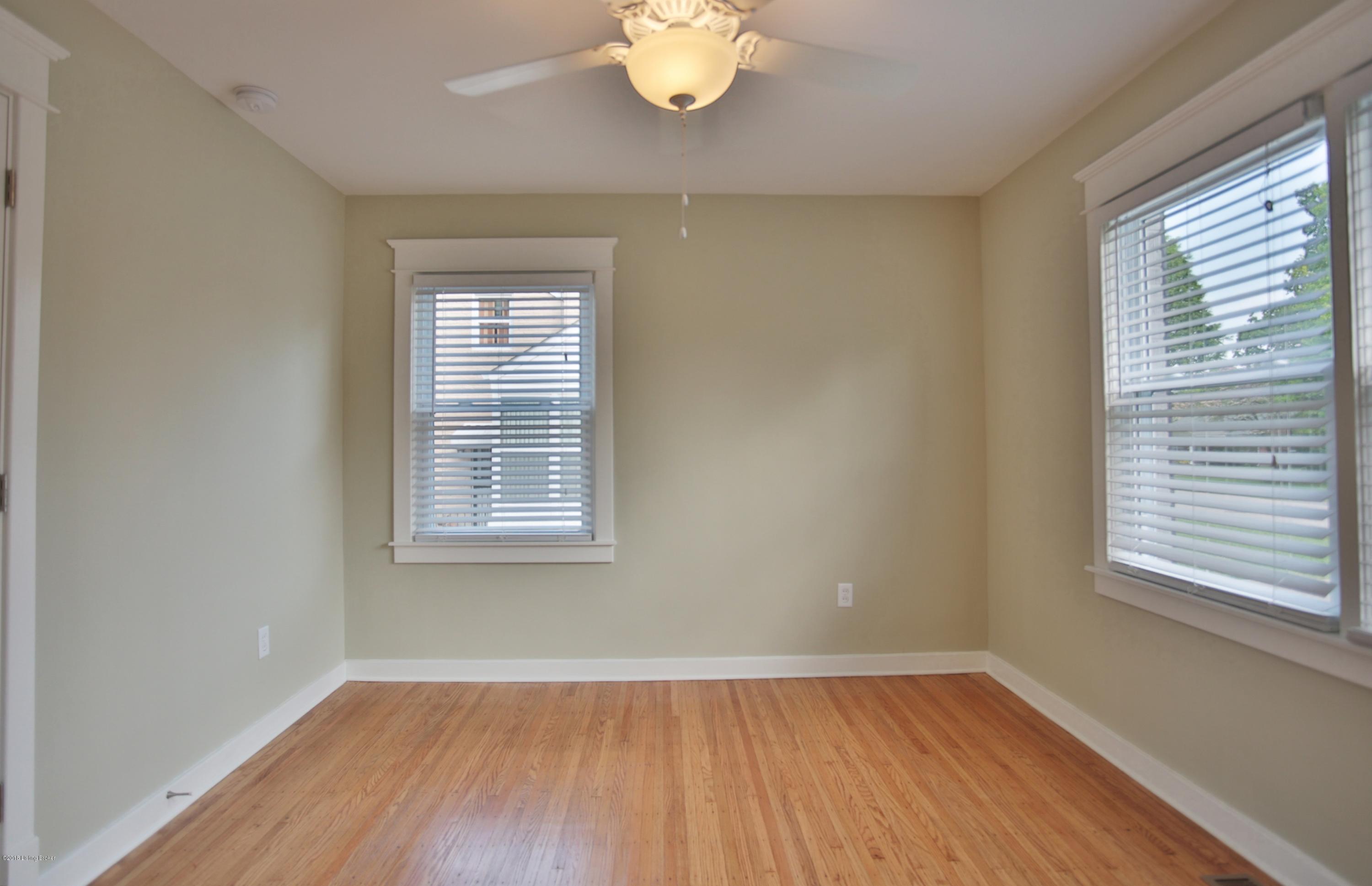 218 Hemingway Road Louisville, KY 40207 - Photo 33 of 52 33