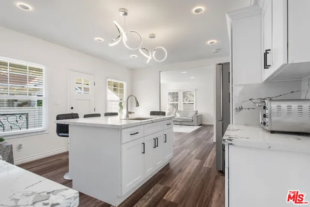 $5,000 | 5542 Harold Way, Los Angeles, CA 90028