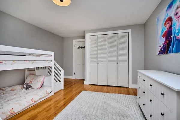 $589,900 | 11 Glendale Street, Easthampton, MA 01027