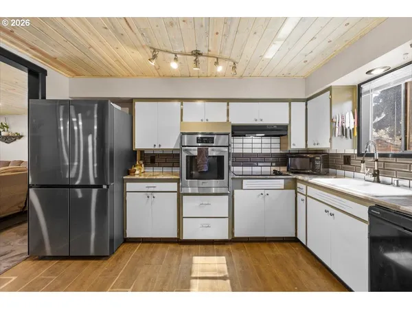 $429,000 | 1408 Siskiyou Boulevard, Medford, OR 97504
