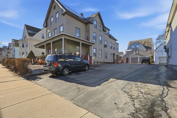 $799,000 | 8 Lowell Street, Worcester, MA 01603