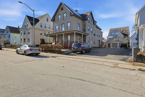$799,000 | 8 Lowell Street, Worcester, MA 01603