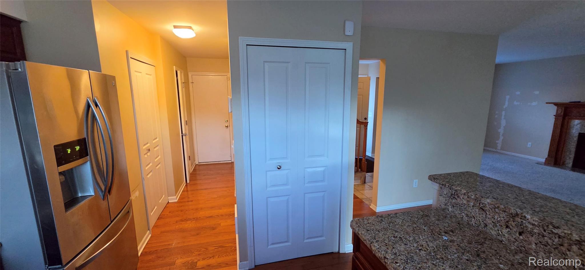 380 Huntington Court Rochester, MI 48307 - Photo 11 of 26 380 11.jpg