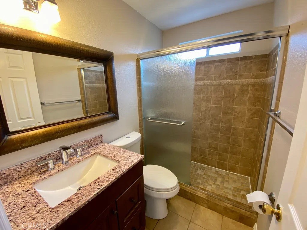 757 North Stage Coach Lane Fallbrook, CA 92028 - Photo 45 of 59 Hallway Bathroom