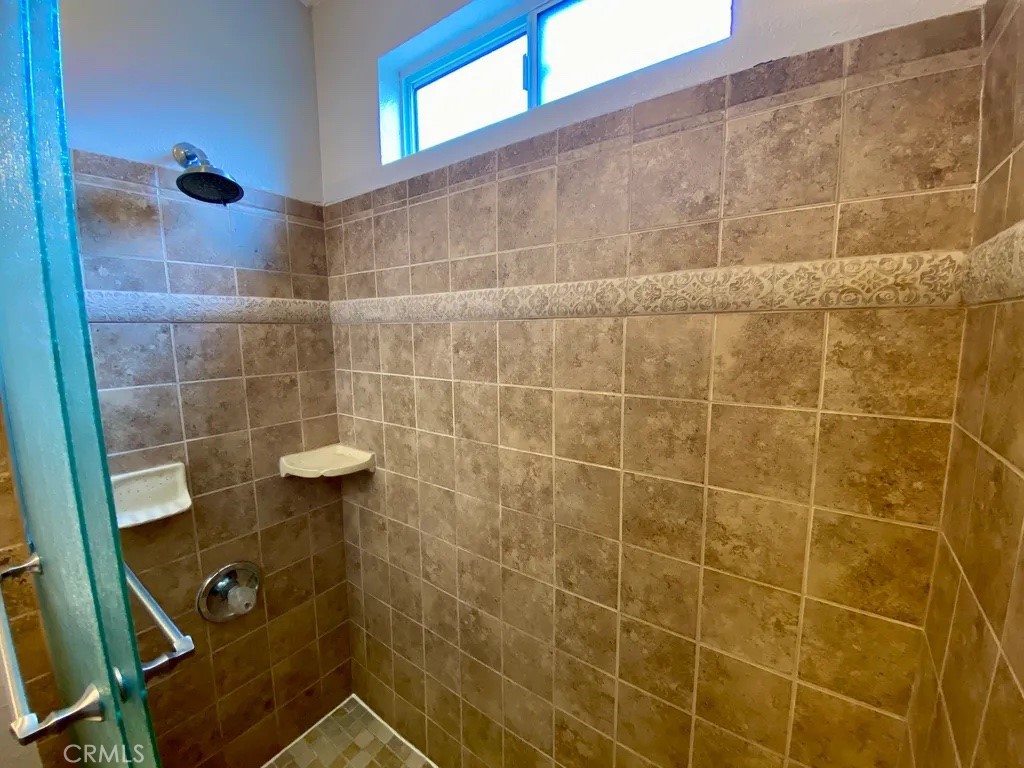 757 North Stage Coach Lane Fallbrook, CA 92028 - Photo 47 of 59 Hallway Bathroom