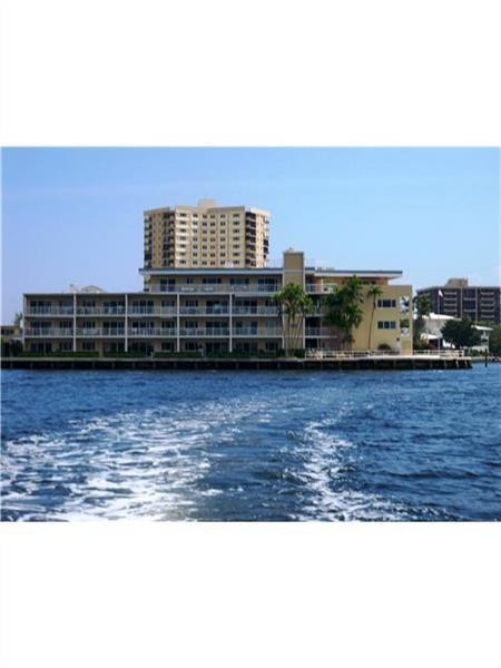 1201 South Riverside Drive, Unit 104 Pompano Beach, FL 33062 - Photo 3 of 30 Photo 3