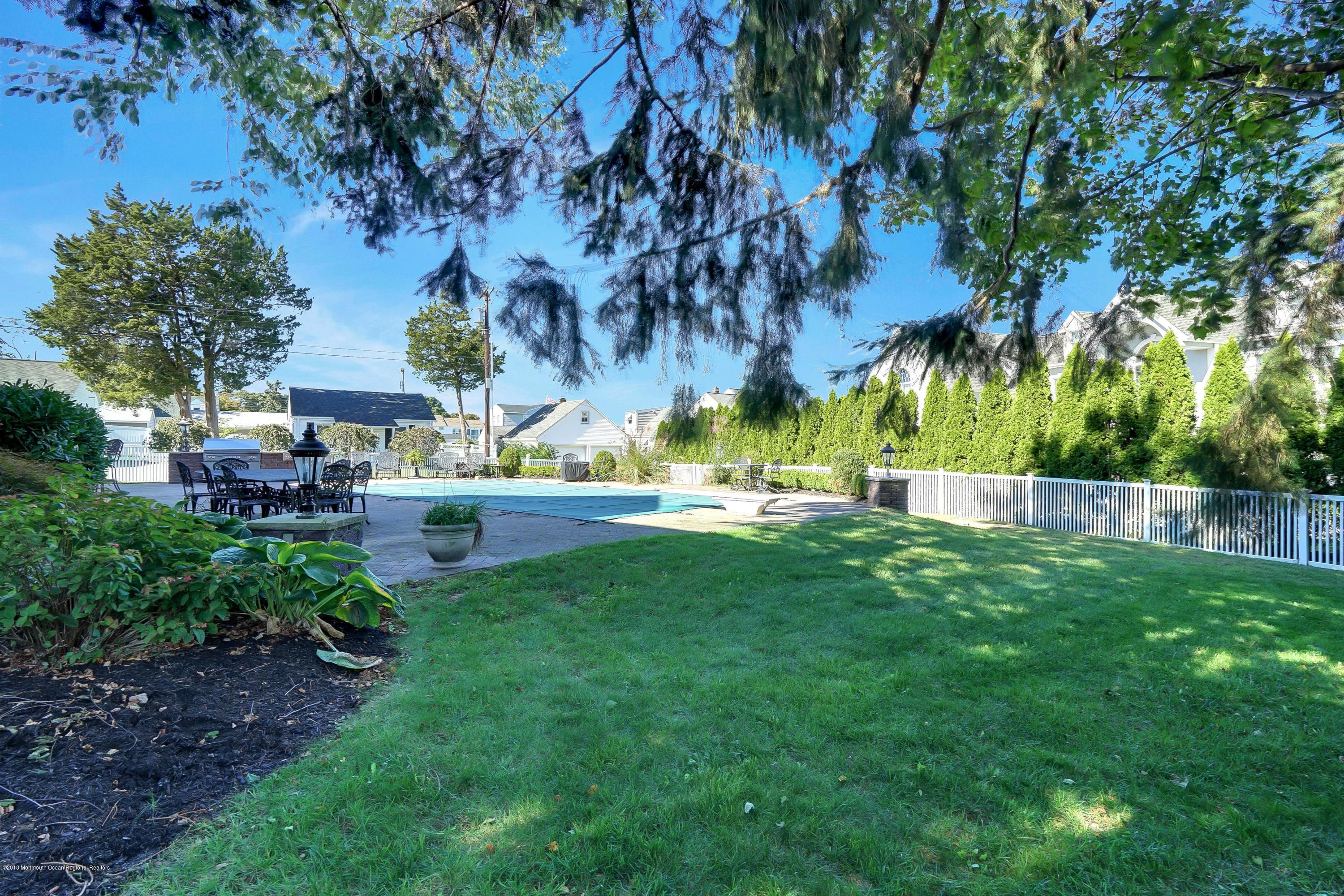 3305A River Road, Unit B Point Pleasant, NJ 08742 - Photo 53 of 56 a view of yard with green space