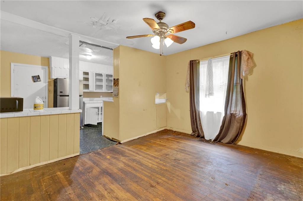 241 Harlan Road Southwest Atlanta, GA 30311 - Photo 9 of 32 Gallery Image 9