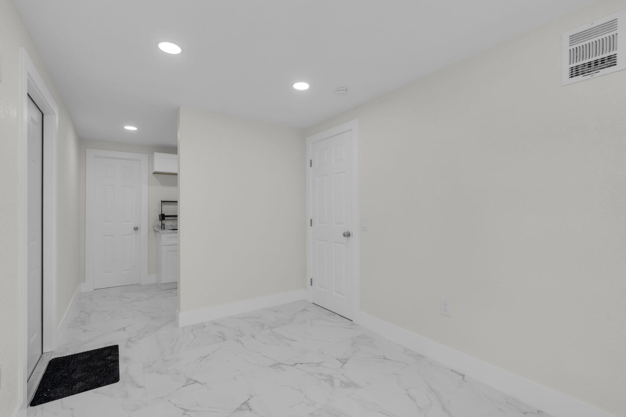1206 South Ridge Road Lake Worth, FL 33462 - Photo 14 of 37 14-web-or-mls-1206SRidge-15