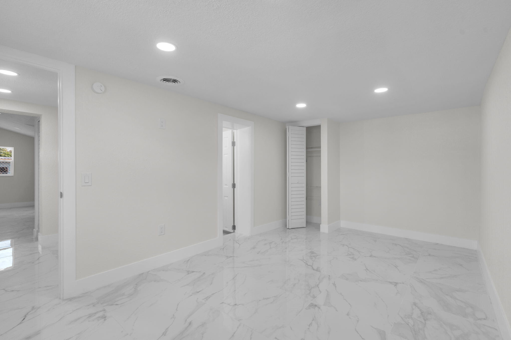 1206 South Ridge Road Lake Worth, FL 33462 - Photo 17 of 37 17-web-or-mls-1206SRidge-18