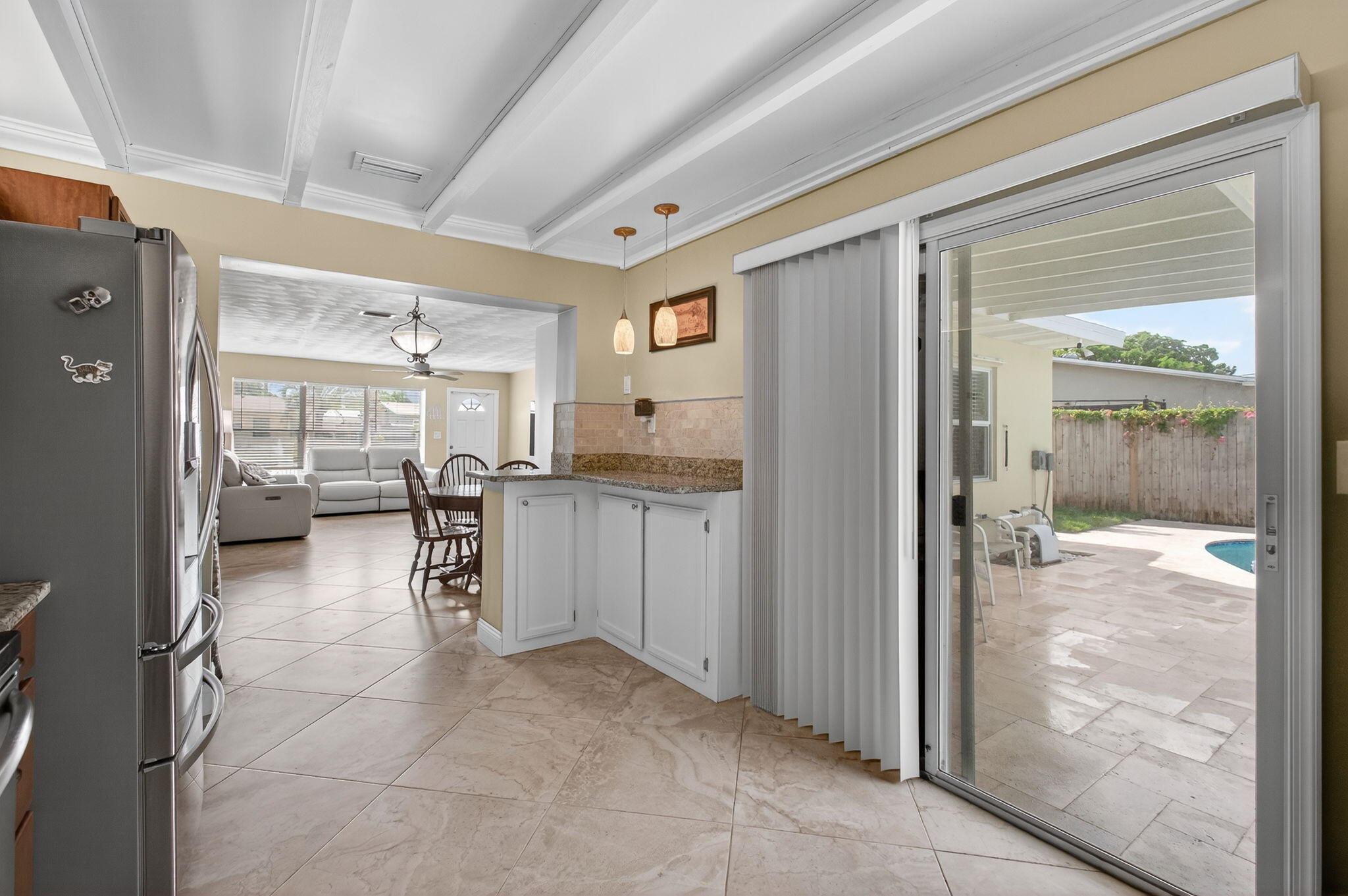 2841 Northeast 8th Terrace Pompano Beach, FL 33064 - Photo 9 of 65 23-web-or-mls-047_DSC_3522