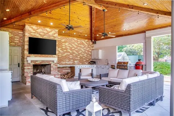 $1,200,000 | 2736 Georges Lane, Alexandria, LA 71301