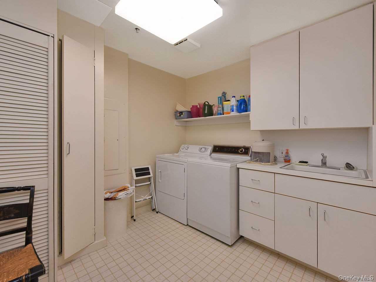 123 Middle Neck Road, Unit 3045 Great Neck, NY 11021 - Photo 17 of 20
