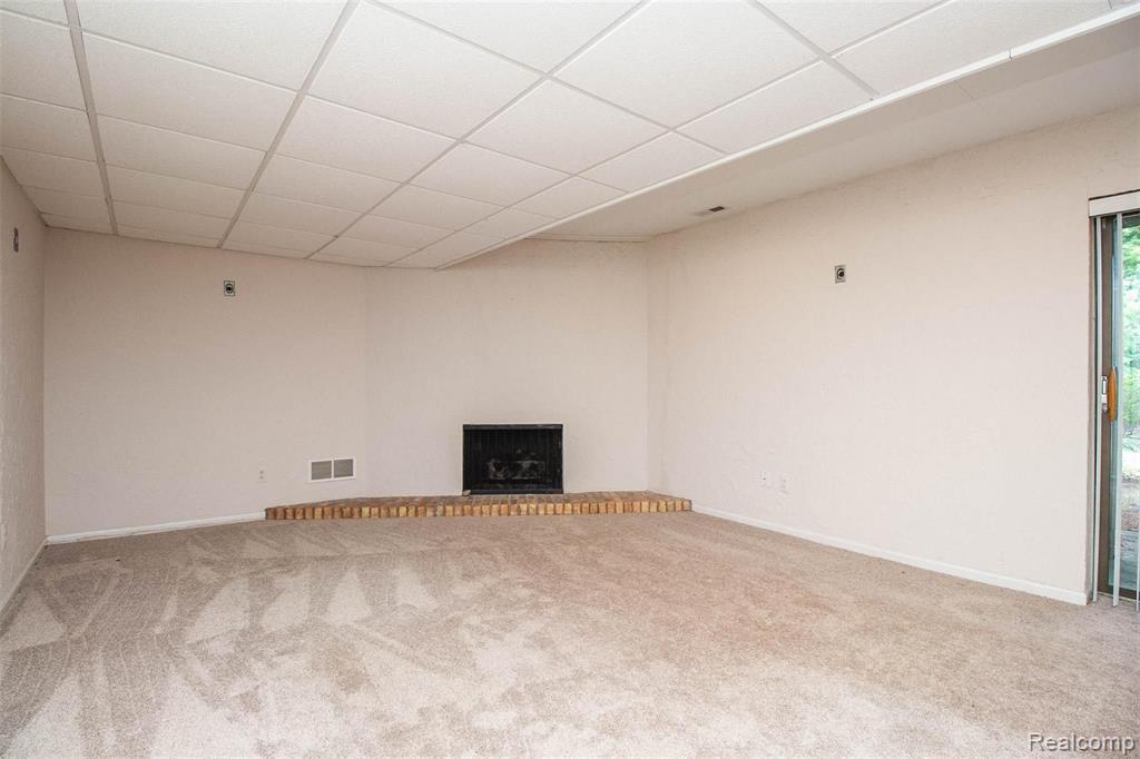 1931 Pine Ridge Lane Bloomfield Hills, MI 48302 - Photo 33 of 47