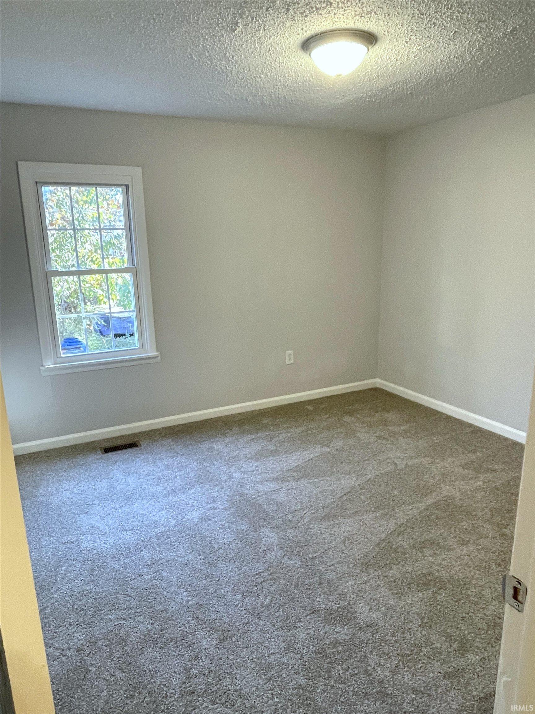 2113 Rheinhardt Avenue Evansville, IN 47714 - Photo 12 of 16