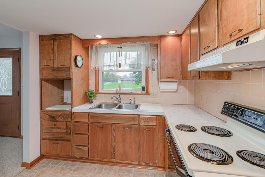 3687 Bell Road Huntsville, OH 43324 - Photo 13 of 20 Kitchen