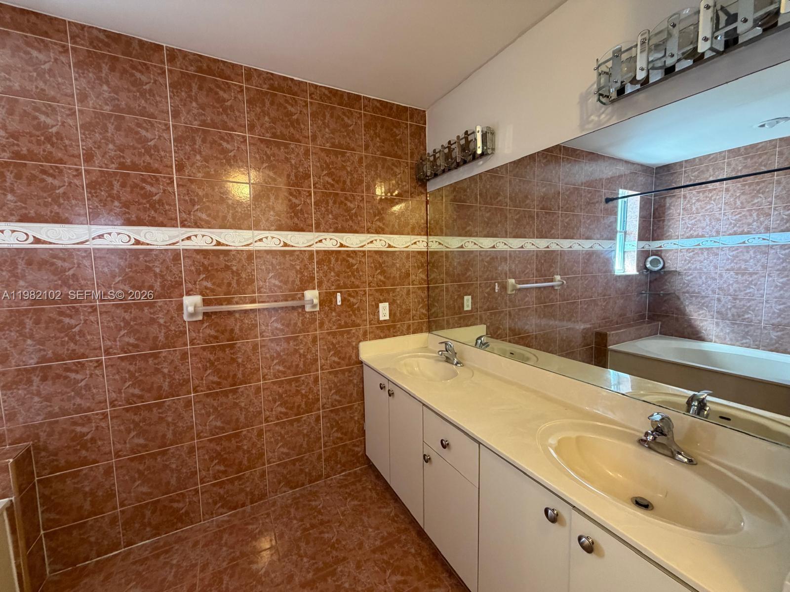 16060 Southwest 87th Terrace Miami, FL 33193 - Photo 38 of 40