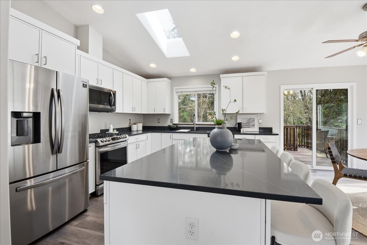 24223 13th Place West Bothell, WA 98021 - Photo 5 of 38