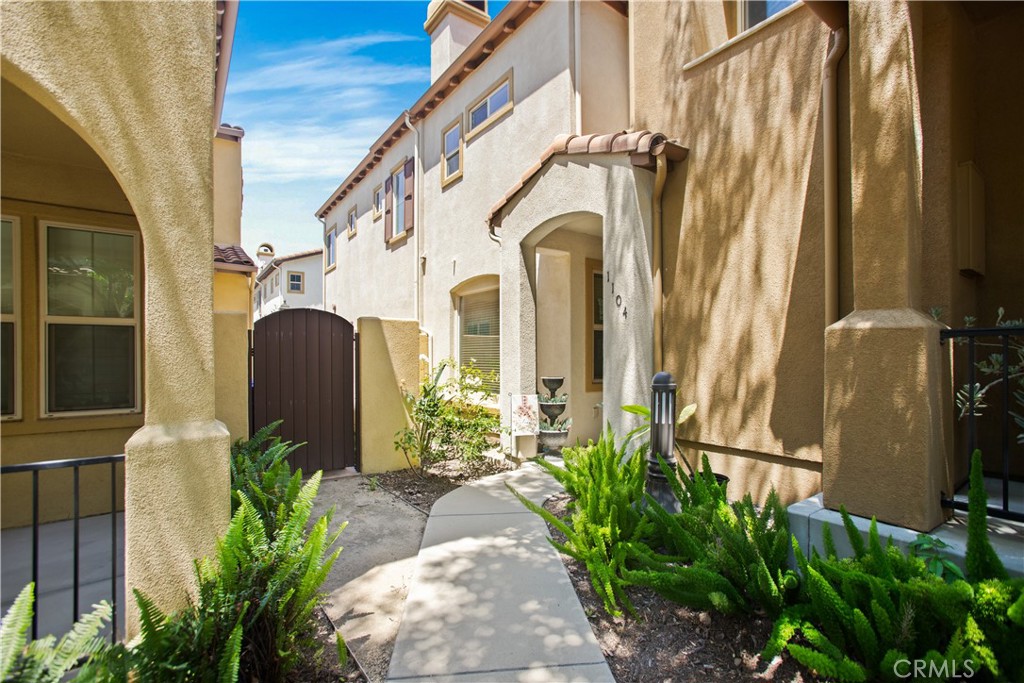 1104 Patel Place Duarte, CA 91010 - Photo 2 of 30 Front Entry