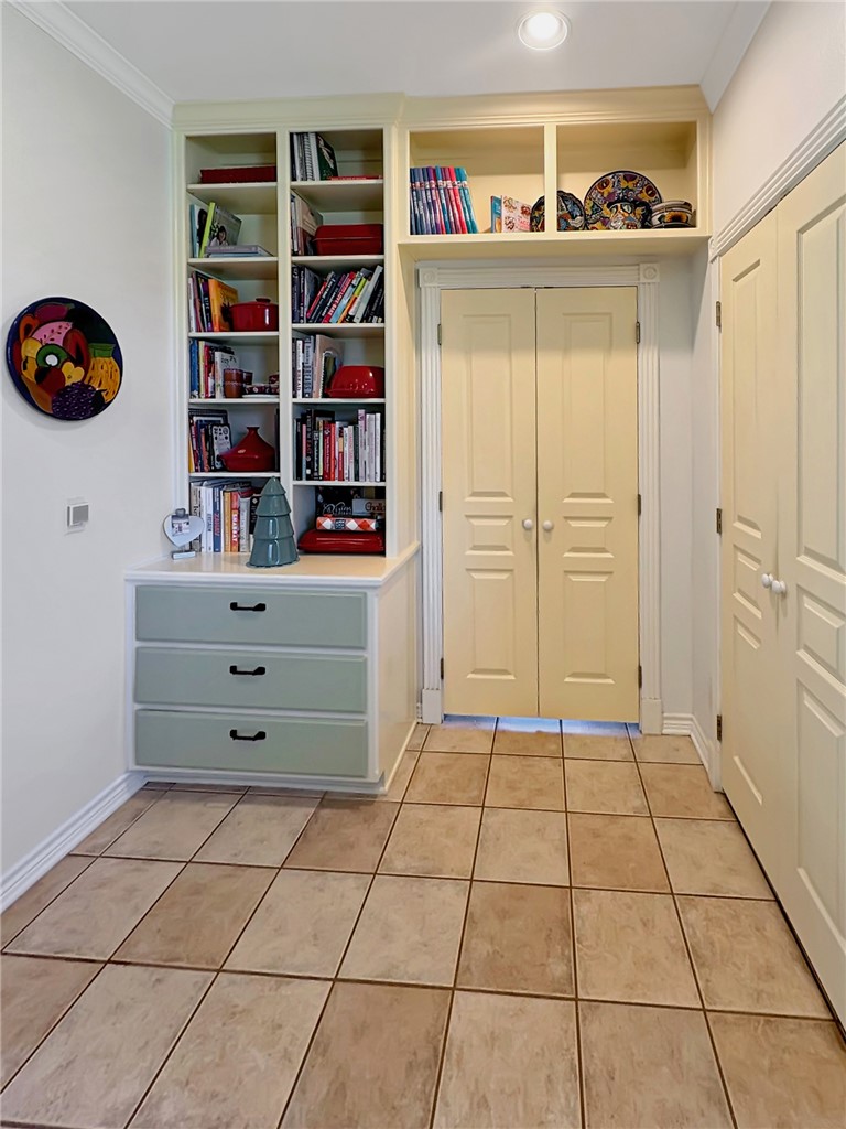 10794 Farm To Market 2159 Calvert, TX 77837 - Photo 7 of 46 Kitchen nook for cookbooks