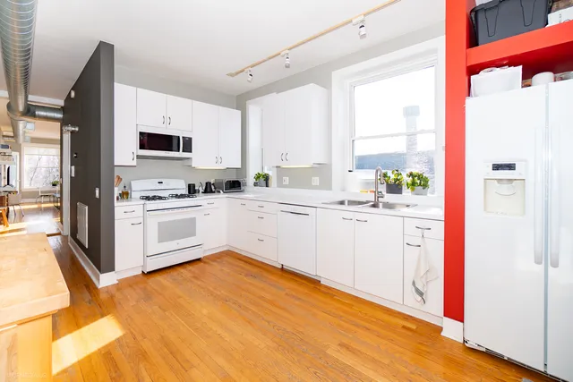 $349,000 | 1514 Elmwood Avenue, Unit 3, Evanston, IL 60201